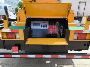 Truk angkat udara hidrolik Aloi Diesel dengan transmisi Manual: ringkas, efisien, dan aman untuk operasi ketinggian tinggi - Product Image 4