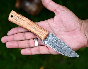 มีดล่าสัตว์ใบมีดเหล็กดามัสกัสคุณภาพพรีเมียม พร้อมปลอกหนัง รองรับ OEM มีดสำหรับตั้งแคมป์ - Product Image 3