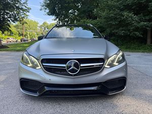 Excelente estado, Mercedes-Benz E63 S AMG Wagon 2014 usado, color gris Magno Allanite. - Product Image 5