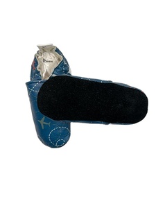 รองเท้าหัดเดินสำหรับเด็กเล็ก หนังนิ่ม พื้นยืดหยุ่น สายรัดข้อเท้า พร้อมโลโก้และกล่องบรรจุภัณฑ์แบบกำหนดเอง - Product Image 6