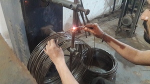 Cornici di <span class=keywords><strong>paralume</strong></span> in filo di ferro di tendenza dal Design resistente con anello superiore e inferiore per lampade da pavimento/tavolo e coprilampada personalizzate - Product Image 5
