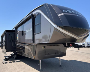 Autocaravana Usada en Excelentes Condiciones, Modelo 2026 Dutchmen Astoria 3173R-L-P - Product Image 3