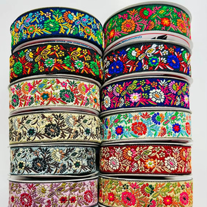 Tissu de dentelle Jacquard de luxe 100% doux avec des motifs exquis pour les robes de soirée de mariée chaussures décoration de la maison projets d'artisanat - Product Image 1