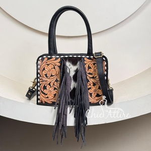 2025 design bohème cuir repoussé à la main Mini sac fourre-tout haute qualité peau de vache frange réglable bandoulière bandoulière épaule sac à main - Product Image 1