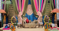 Coussins de décoration uniques et élégants, brodés à la main, avec des motifs Zari Mehandi, couleur et taille personnalisées, luxe professionnel pour les mariages