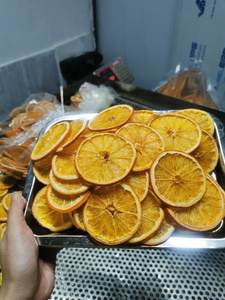 Cáscara y rodajas de naranja secas naturales de Vietnam, perfectas para la decoración para hornear y el embalaje de regalos - Product Image 2