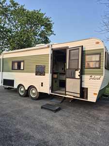 Caravane vintage de 1972 |   Caravane de voyage classique rétro |   Camping-car remorquable pour collectionneurs - Product Image 3