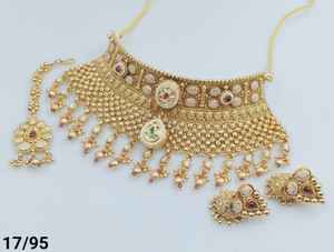 ENSEMBLE DE BIJOUX INDIENS TRADITIONNELS ET À LA MODE EN CUIVRE ENSEMBLE DE BIJOUX DE MARIAGE POUR FEMMES BOUCLES D'OREILLES ET COLLIER - Product Image 4