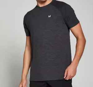 Camiseta de manga corta para hombre, camiseta de poliéster, corte entallado transpirable de alta calidad con logotipo personalizado impreso, camisetas de color sólido - Product Image 5