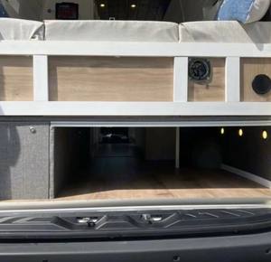 Casa móvil usada de lujo 4x4 para caravana familiar, autocaravana de fibra de vidrio - Product Image 4