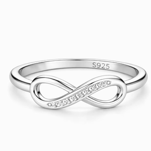 Bague tendance en argent 925 avec design infini et CZ pour femmes et filles, à porter pour les fêtes - Product Image 2