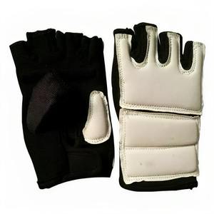 Guantes de Boxeo MMA Profesionales con Logotipo Personalizado, Cuero PU, Absorción de Humedad, Cierre de Gancho y Bucle, Unisex, Alta Calidad - Product Image 3