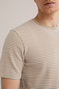 Camiseta de Hombre con Corte Cuadrado y Logotipo Personalizado, Algodón Grueso de 280 g/m², Cuello Redondo Acordonado, Estilo Urbano - Product Image 3