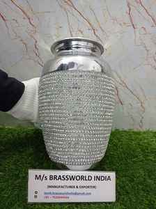 ที่ขายดีที่สุดออนไลน์อลูมิเนียมผู้ใหญ่แม่มุกโลหะสีดำศพโกศสำหรับขี้เถ้ามนุษย์โดย Brassworld อินเดีย - Product Image 5