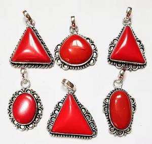 Pendentif de fabrication artisanale en gros, lot en vrac, de haute qualité, en argent sterling 925 massif plaqué, avec pierre précieuse corail ronde sertie en bélière - Product Image 5