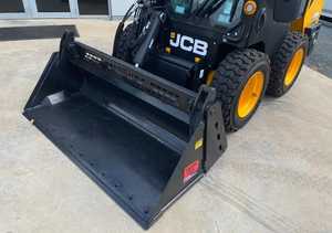 Minicargadora JCB 215 Nueva, Cargadora de Tractor con Cilindro Hidráulico Bosch, Motor Kohler, Bomba de Motor, Caja de Cambios - Product Image 6