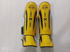 Guantes de MMA de Cuero al por Mayor, Juego Completo de Equipo de Protección para Adultos, Guantes de Boxeo con Cierre y Empaque Personalizado - Product Image 4