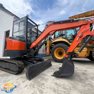 Mini-excavatrice YANMAR d'occasion 8 tonnes sur chenilles avec moteur, boîte de vitesses, pompe à engrenages, roulement, prix avantageux - Product Image 4