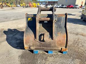 Bennes d'occasion pour excavatrices | Chargeuses-pelleteuses | Chargeuses sur pneus, mini-chargeuses et autres équipements de construction - Product Image 2