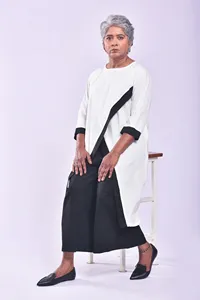 Đen & trắng cờ vua in kurta Set cotton dân tộc mặc cho nam giới | bán buôn thiết kế bộ sưu tập - Product Image 2