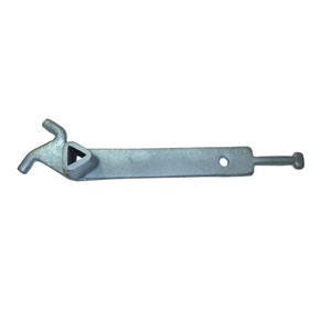 Chiave triangolare in ghisa grigia con gancio a rivetto - Product Image 1