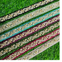 Bordures brodées exquises en Zari, paillettes et fils métalliques dorés pour tenues de mariée, décorations de mariage et artisanat de mode de luxe en gros