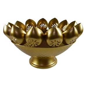 Bougeoir en métal doré personnalisable, support de mariage au design floral, pilier de qualité durable, décoration de la maison - Product Image 6