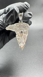 Collar con Colgante de Diamantes de Imitación VVS Estilo Moderno, Diseño de Oso Azul y Blanco para Hombre, a Bajo Precio - Product Image 5