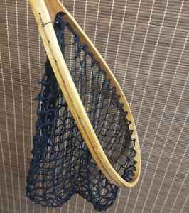 Épuisette de pêche à la mouche d'extérieur avec cadre en bois et filet en caoutchouc, outil de capture de truites à lancer à la main - Product Image 6