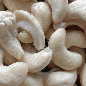 Fabrication de noix de cajou brutes WW240 Noix de cajou Noix de cajou exportées en gros vers l'Asie, l'UE, le Moyen-Orient - Product Image 1