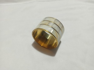 Anillo de Servilleta de Concha de Nácar con Incrustaciones Simples - Decoración de Mesa para Bodas - Product Image 3