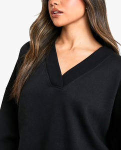 Sudaderas de algodón 100% para mujer con logotipo personalizado, sudadera de gran tamaño con hombros caídos y cuello en V para mujer con estampado frontal para invierno - Product Image 5