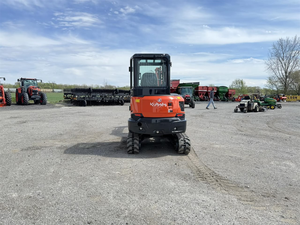 Mini-excavatrice sur chenilles KX033-4 de 3 tonnes avec moteur de 25 CV, hydraulique Eaton, offrant une stabilité et une précision améliorées - Product Image 4