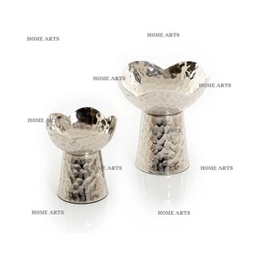 Ensemble de 2 bols décoratifs de tailles différentes en acier inoxydable martelé pour fruits secs, fabriqués en Inde - Product Image 5