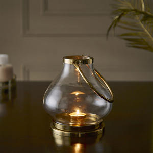 Bougeoir à lanterne de style vintage de conception standard en fer et lanterne en verre pour accrocher ou dessus de table - Product Image 1