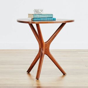 Elegante mesa auxiliar de madera de acacia con diseño de estante abierto ideal para guardar macetas de libros o artículos decorativos en cualquier habitación - Product Image 2