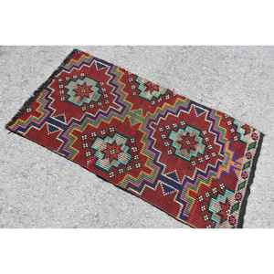 Alfombra Turca Pequeña de 2.5x4.9 pies, Alfombra de Lana Roja con Diseño Floral Vintage - Product Image 4