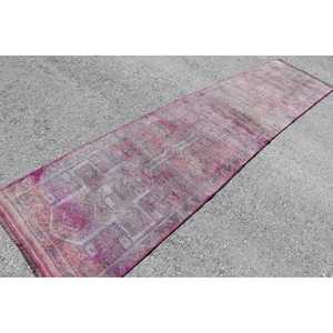 Tapis turc vintage, tapis de couloir 2,7x12,4 pieds, tapis en laine unie rose et violet - Product Image 2