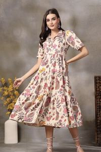 Robe mi-longue ajustée et évasée à imprimé floral de haute qualité pour femmes, design imprimé élégant, robe pour femmes pour les soirées - Product Image 2