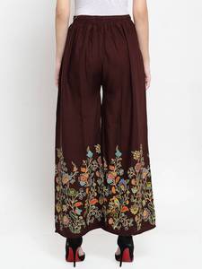 กางเกงขายาวลายดอกไม้ผ้าเรยอน เอวยางยืด ทรงขาบาน ความยาวระดับข้อเท้า ใส่สบายสำหรับฤดูร้อน ไม่ยับ สำหรับผู้หญิง - Product Image 4