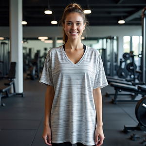 Camiseta de hombro caído para mujer, camiseta de gran tamaño con cuello en V holgada para gimnasio, ropa deportiva para mujer, camiseta de gran tamaño de poliéster 100% para mujer - Product Image 3