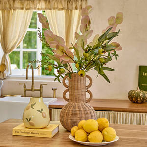 Jarrón de Piso Tejido a Mano de Ratán Natural Koby - Vietnam - Product Image 3