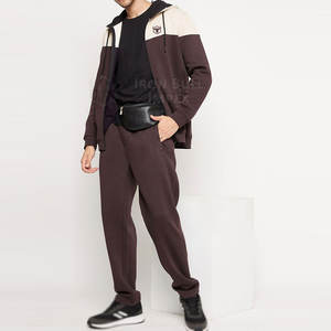 Vente en gros de survêtements pour hommes de qualité supérieure design personnalisé avec contraste de couleur col à capuche écologique pour l'hiver - Product Image 4