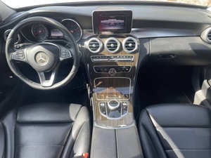 Mercedes-Benz Clase C C 300 de 2018, Usado en Buen Estado - Product Image 2
