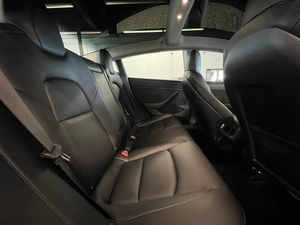Tesla Model 3 Standard Range Plus 2022 Usado en Buenas Condiciones, Llantas de Aleación Izquierdas R17, Asientos de Cuero Oscuro, Sistema de Navegación, Automático - Product Image 6