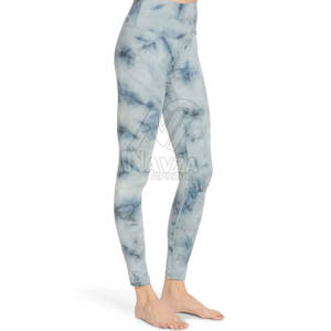Leggings de Yoga de Cintura Elástica Hechos a Medida, Estilo Nuevo, Color Sólido, Hechos en Pakistán - Product Image 3
