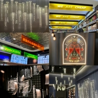 Enseigne suspendue en acrylique LED personnalisée, affichage directionnel éclairé, panneau décoratif lumineux pour centre commercial, supermarché, bar, musée