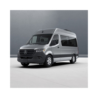 Bus Mercedes Sprinter d'occasion disponible pour les services de navette et les entreprises de location, en bon état