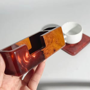 Tarjetero de Resina y Madera Ecológico y Duradero, Hecho a Mano, Estuche Delgado para Tarjetas Bancarias de Madera Natural - Product Image 1