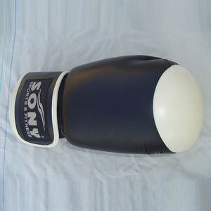 Guantes de Boxeo Profesionales de 6oz SSF-101, Nuevo Modelo, Más Vendidos, Cómodos, de Cuero PU, Personalizables, para Artes Marciales - Product Image 3